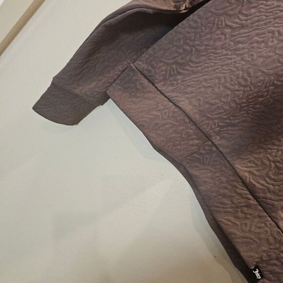 NWOT Juicy Couture Women's Jacquard Quilted Truffle Cro Pullover Size Large - Picture 4 of 7